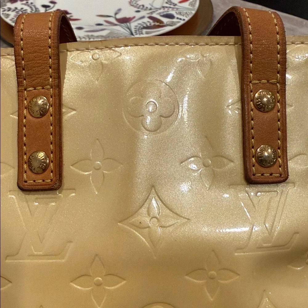 Louis Vuitton Monogram Vernis Reade PM - Picture 16 of 16